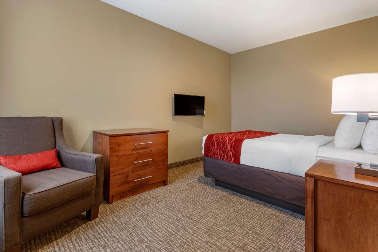 Comfort Inn & Suites Near Mt Rushmore Hill City Esterno foto