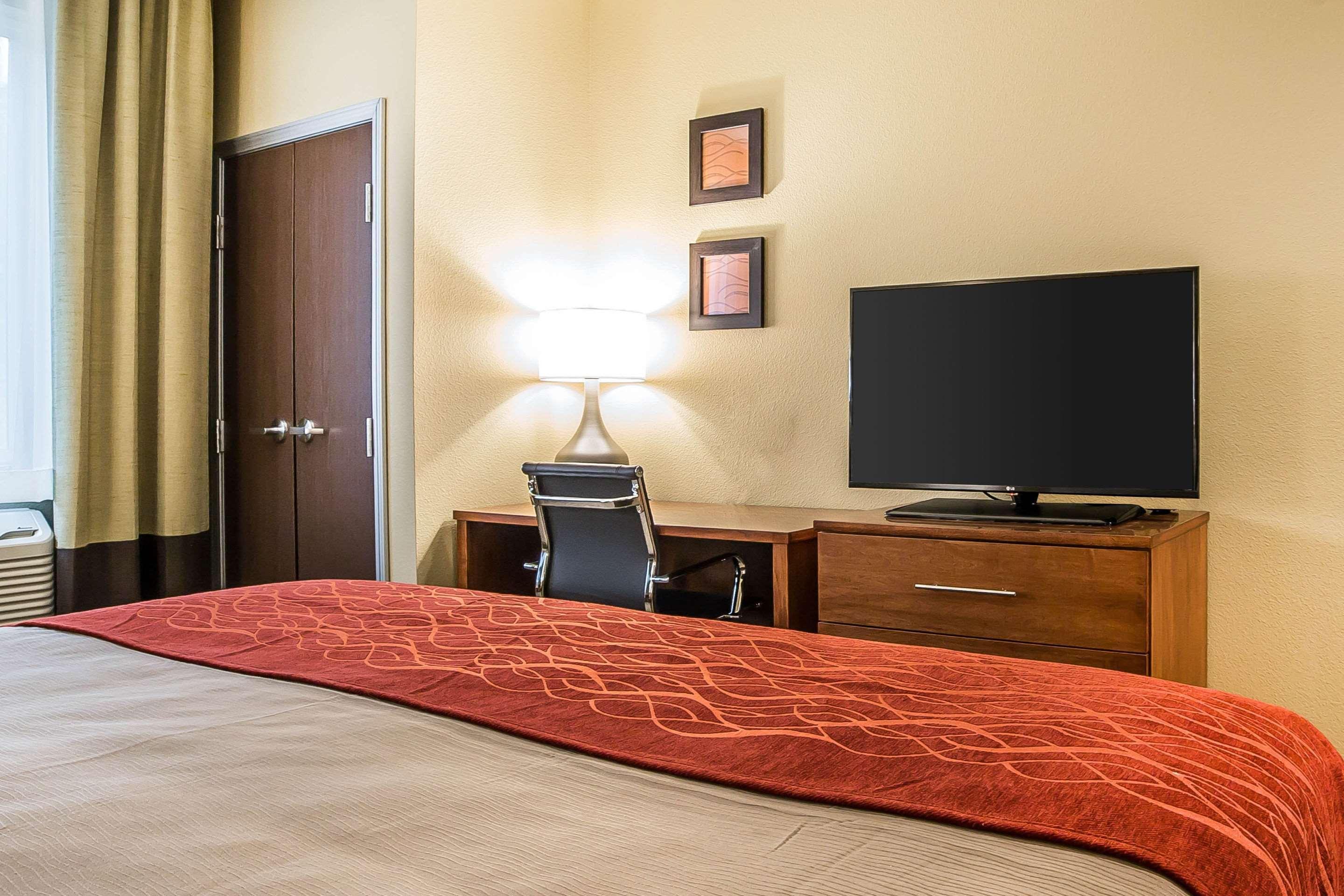 Comfort Inn & Suites Near Mt Rushmore Hill City Esterno foto