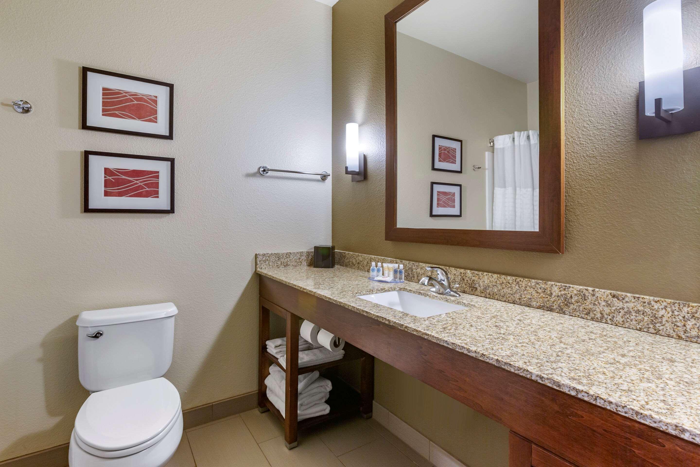 Comfort Inn & Suites Near Mt Rushmore Hill City Esterno foto